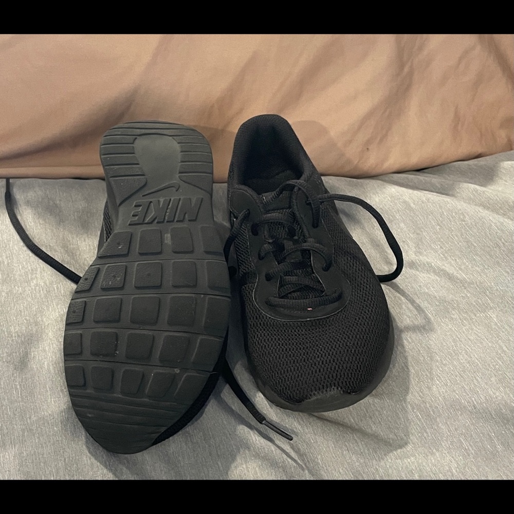 Nike Tanjun - Picture 2 of 2